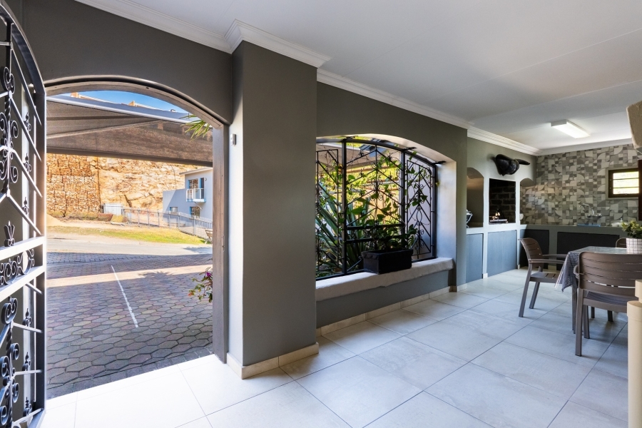 4 Bedroom Property for Sale in Linkside Western Cape